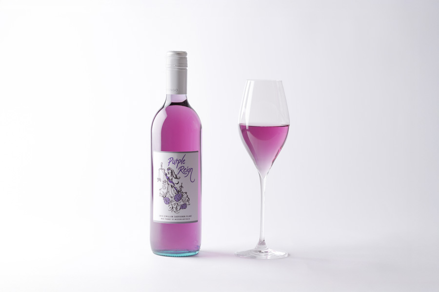 紫ワイン Purple Reign（辛口）のボトルとグラス