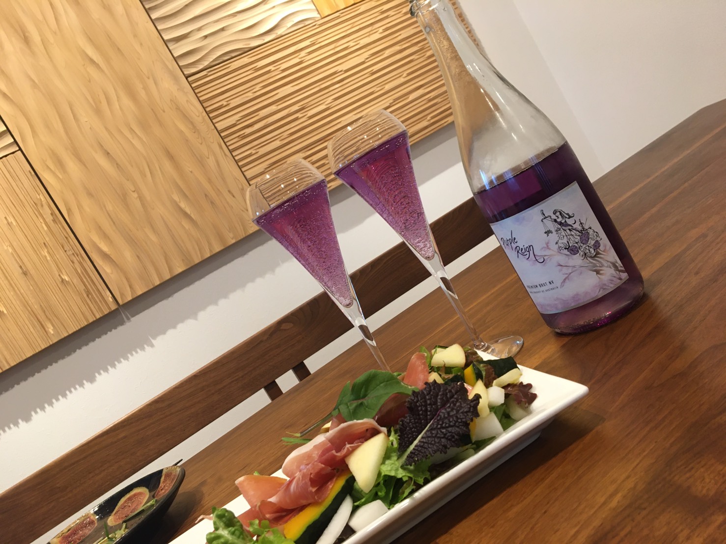 和食の前菜とペアグラスで楽しむ紫ワインのスパークリング
